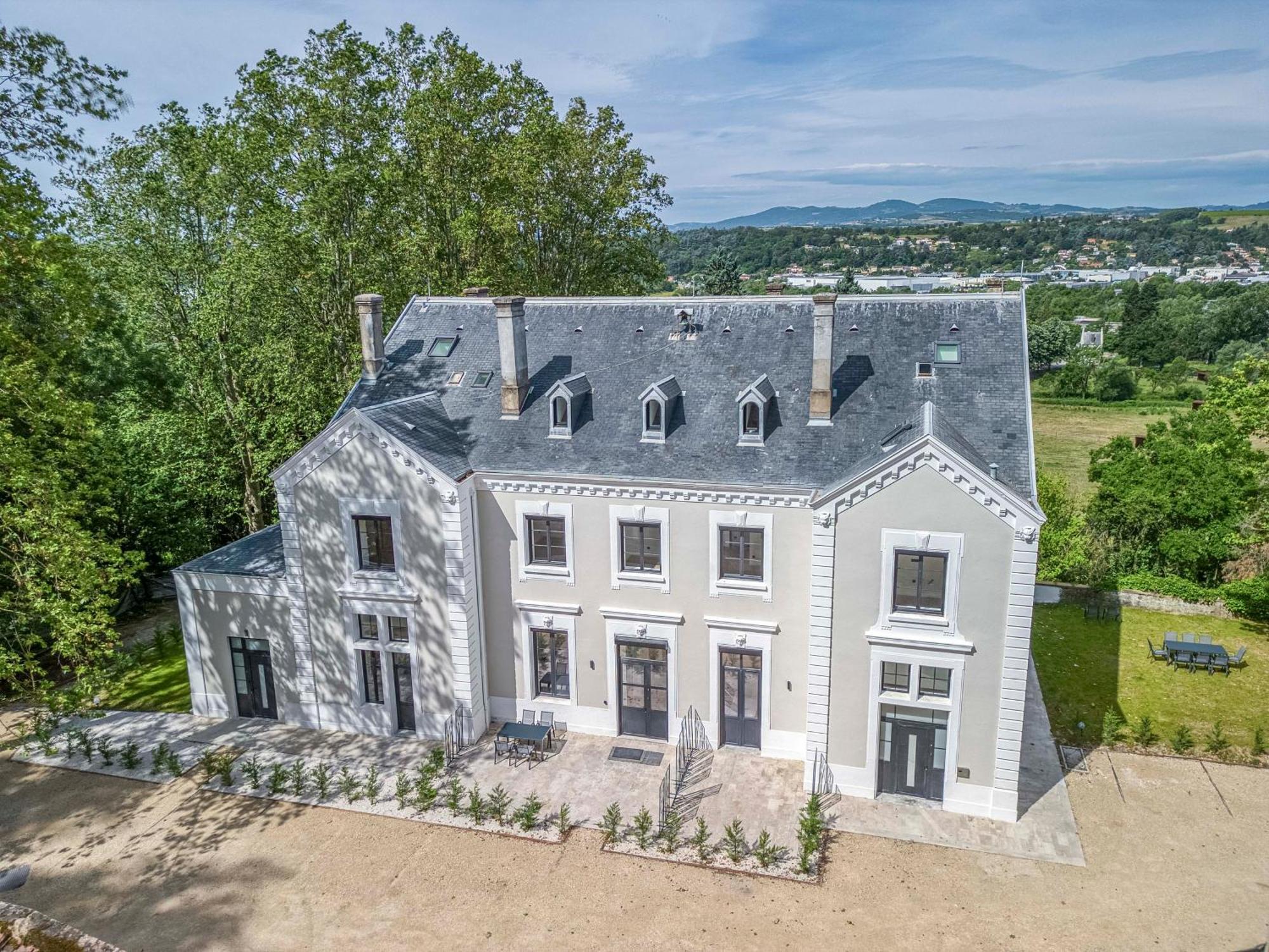 1 - Grand Appartement Spacieux Dans Un Chateau Du 17Eme Siecle, A 15Min De Lyon Vourles Bagian luar foto